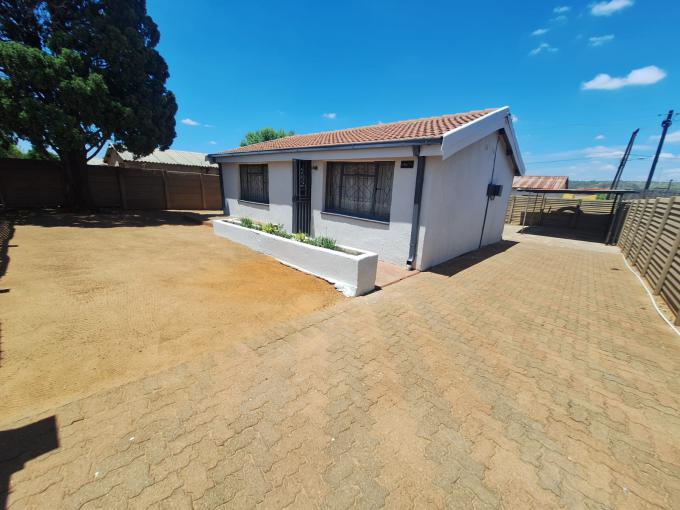 2 Bedroom House for Sale For Sale in Mabopane - MR707358