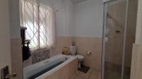 Bathroom 1 - 8 square meters of property in Willowbrook