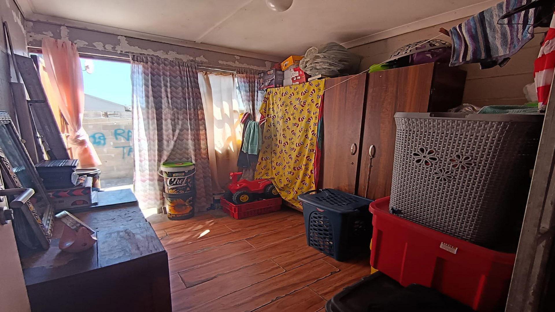 Bed Room 2 of property in Mitchells Plain