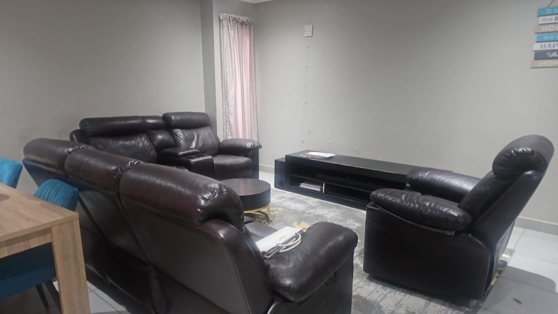 Lounges of property in Cosmo City