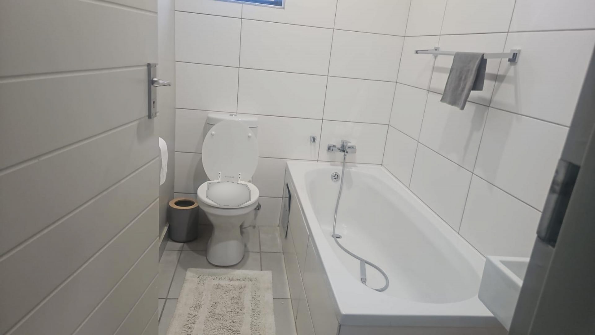 Bathroom 1 of property in Cosmo City