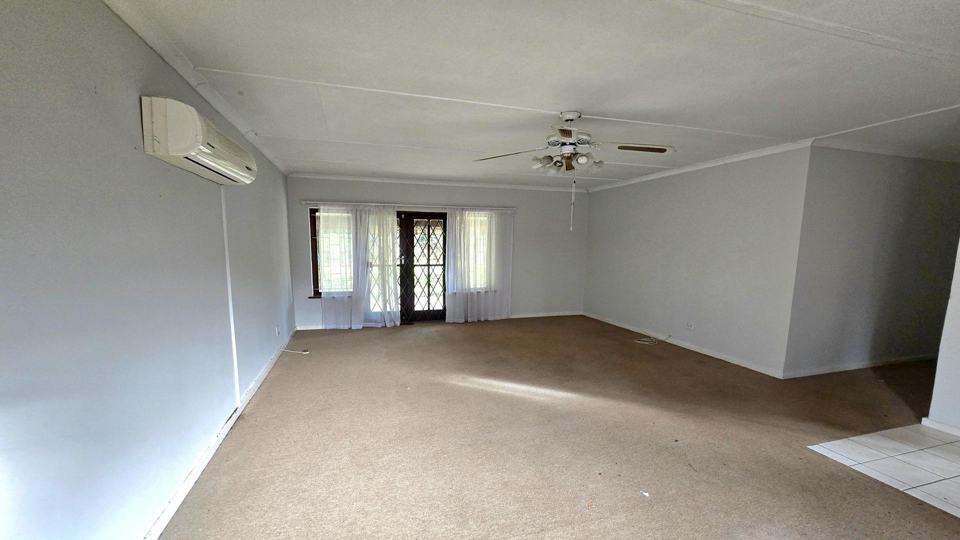 Lounges of property in Chasedene