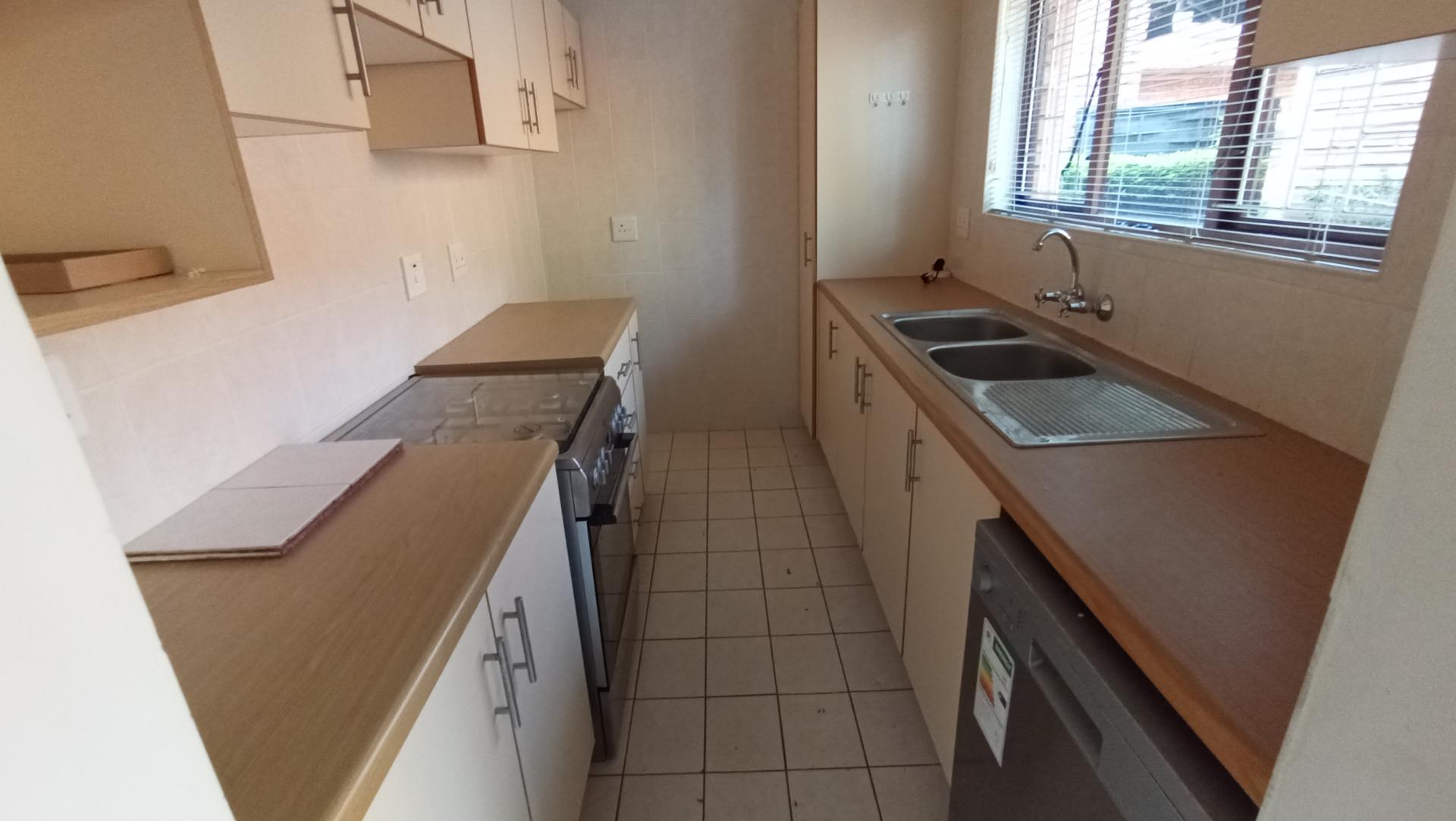 Kitchen - 7 square meters of property in Chasedene