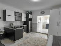  of property in Kloof 