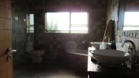Main Bathroom - 13 square meters of property in Drumblade AH