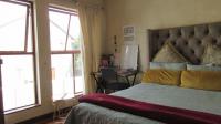 Bed Room 2 - 15 square meters of property in Fourways