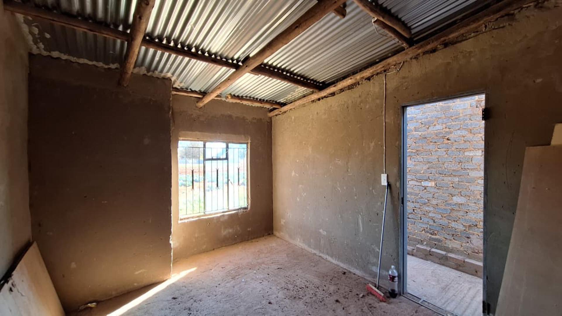 Spaces - 13 square meters of property in West Rand AH