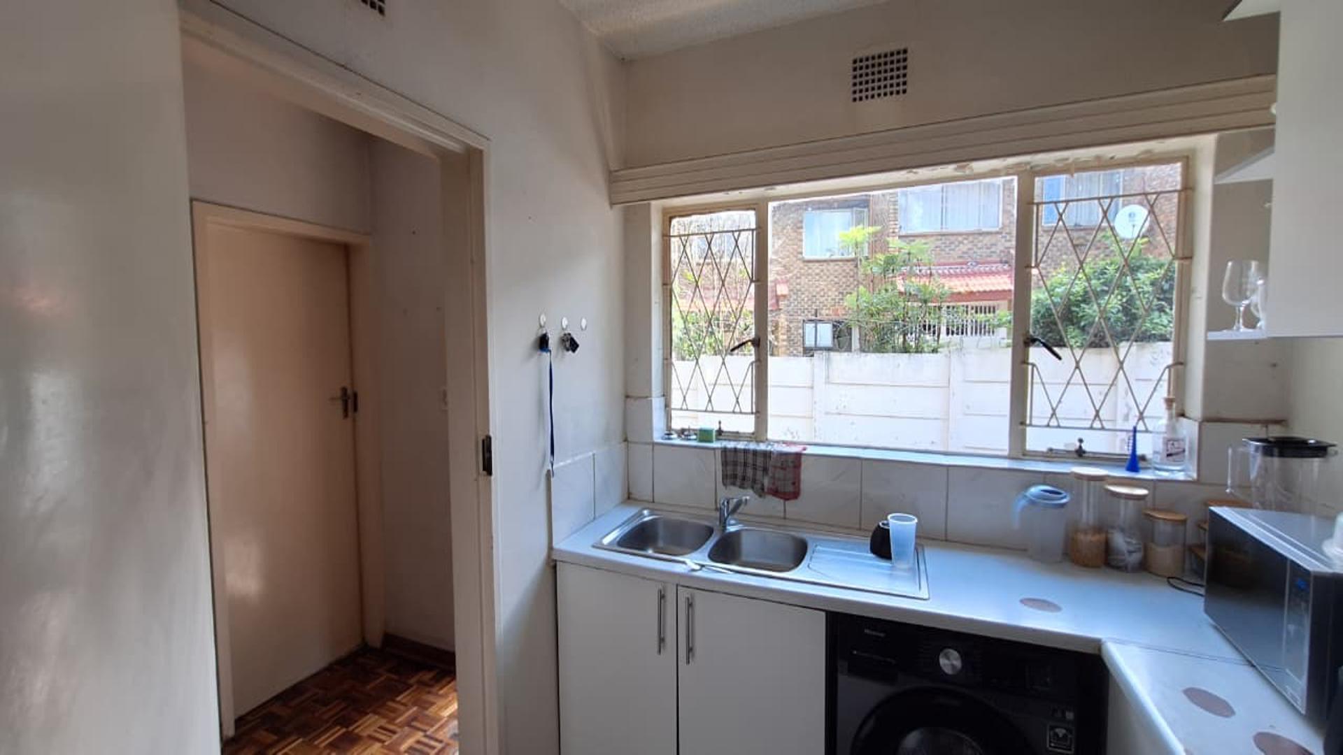 Kitchen - 11 square meters of property in Lyndhurst