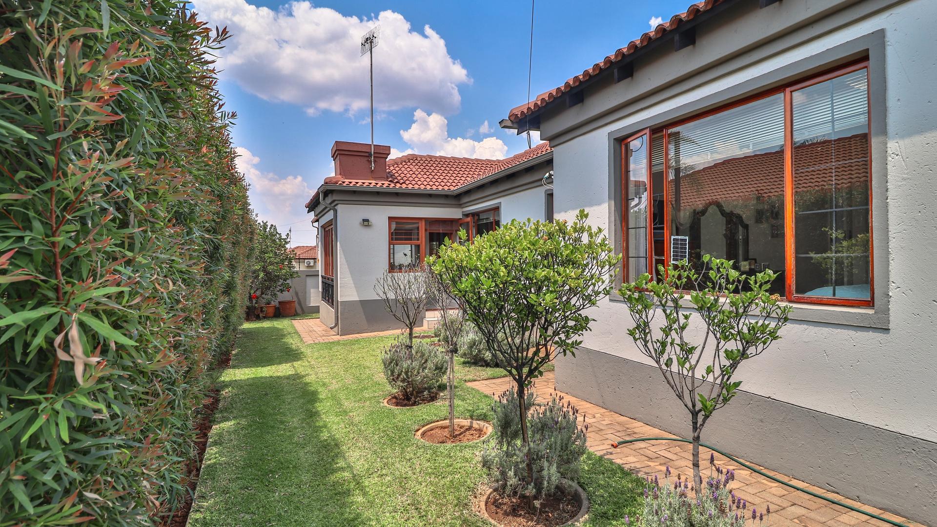  of property in Moreletapark