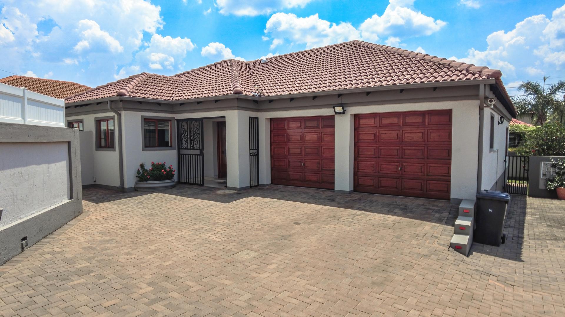  of property in Moreletapark