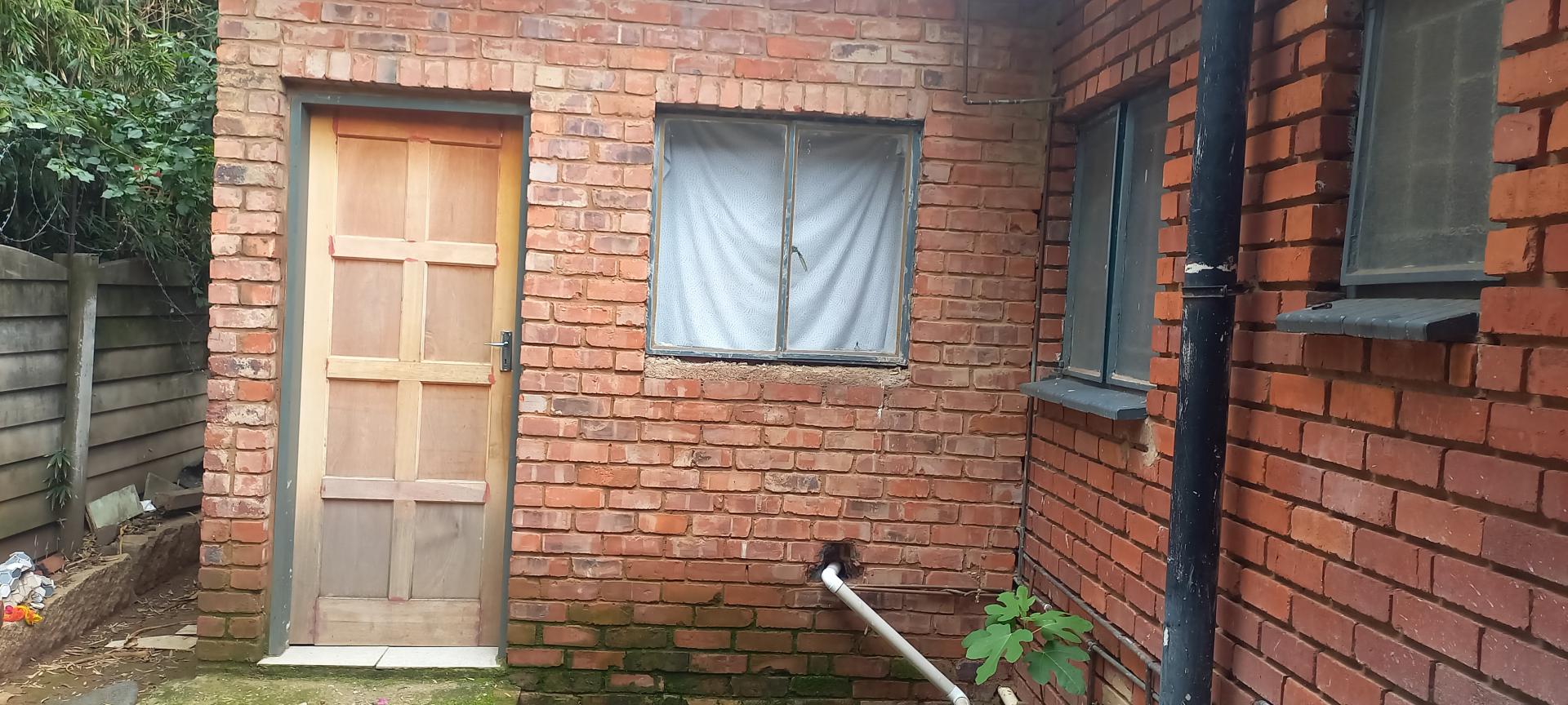  of property in Jan Niemand Park