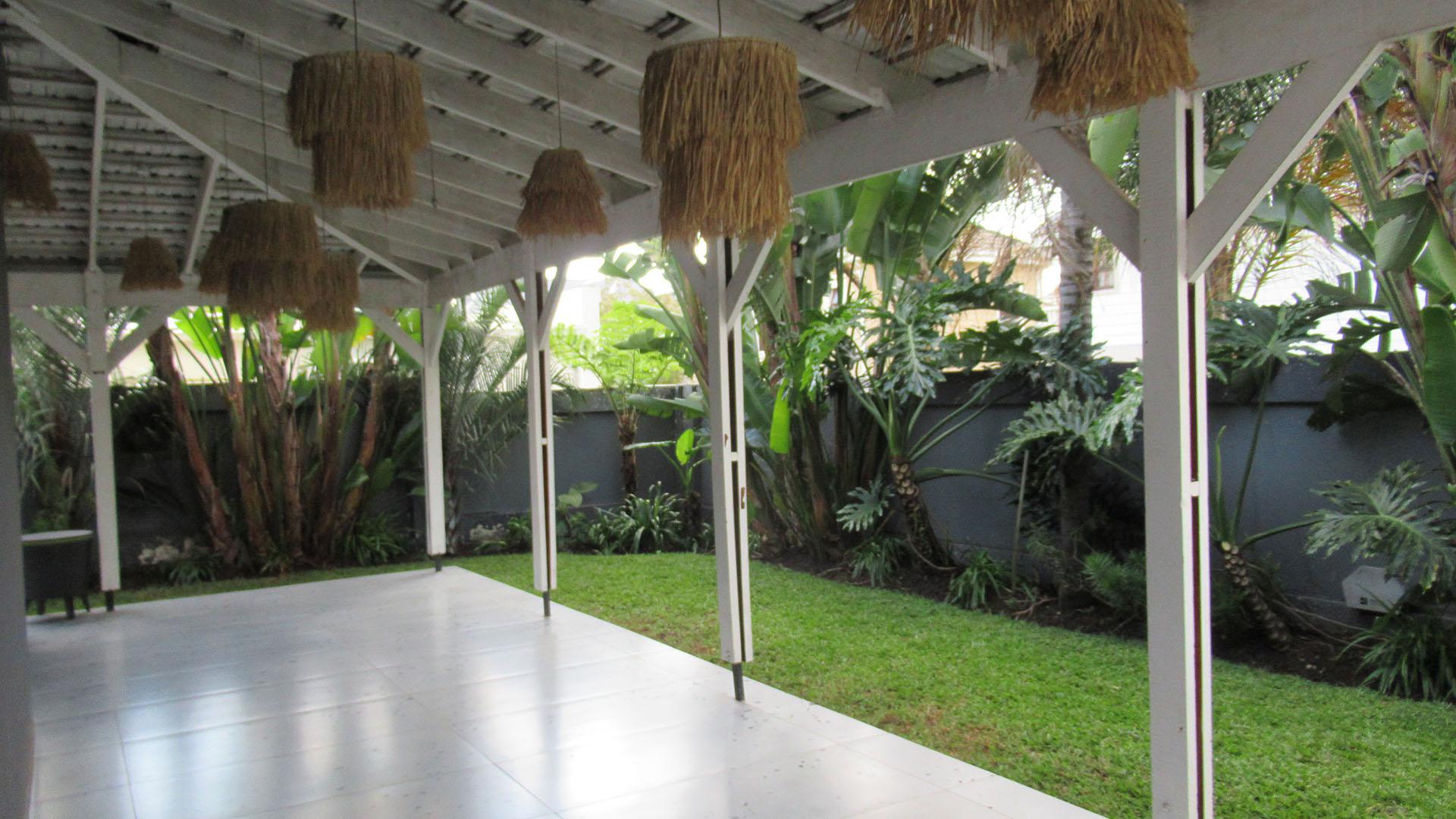 Patio - 54 square meters of property in Kengies