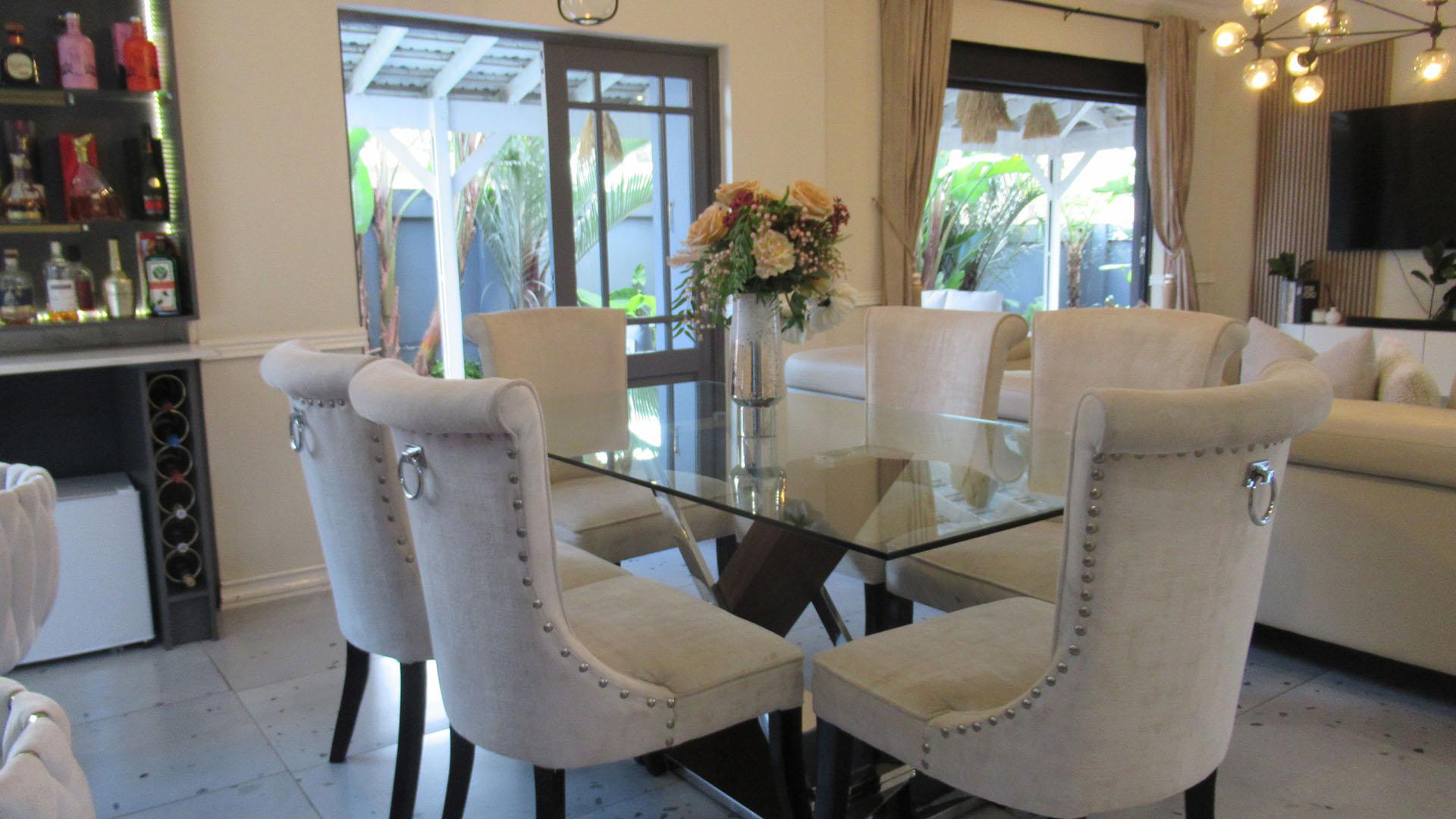 Dining Room - 10 square meters of property in Kengies