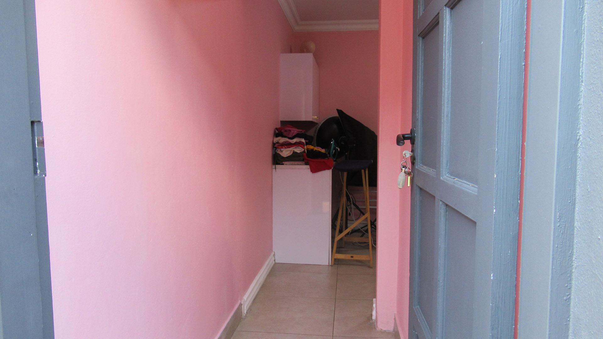 Staff Room - 15 square meters of property in Kengies