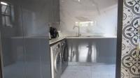 Kitchen - 32 square meters of property in Kengies