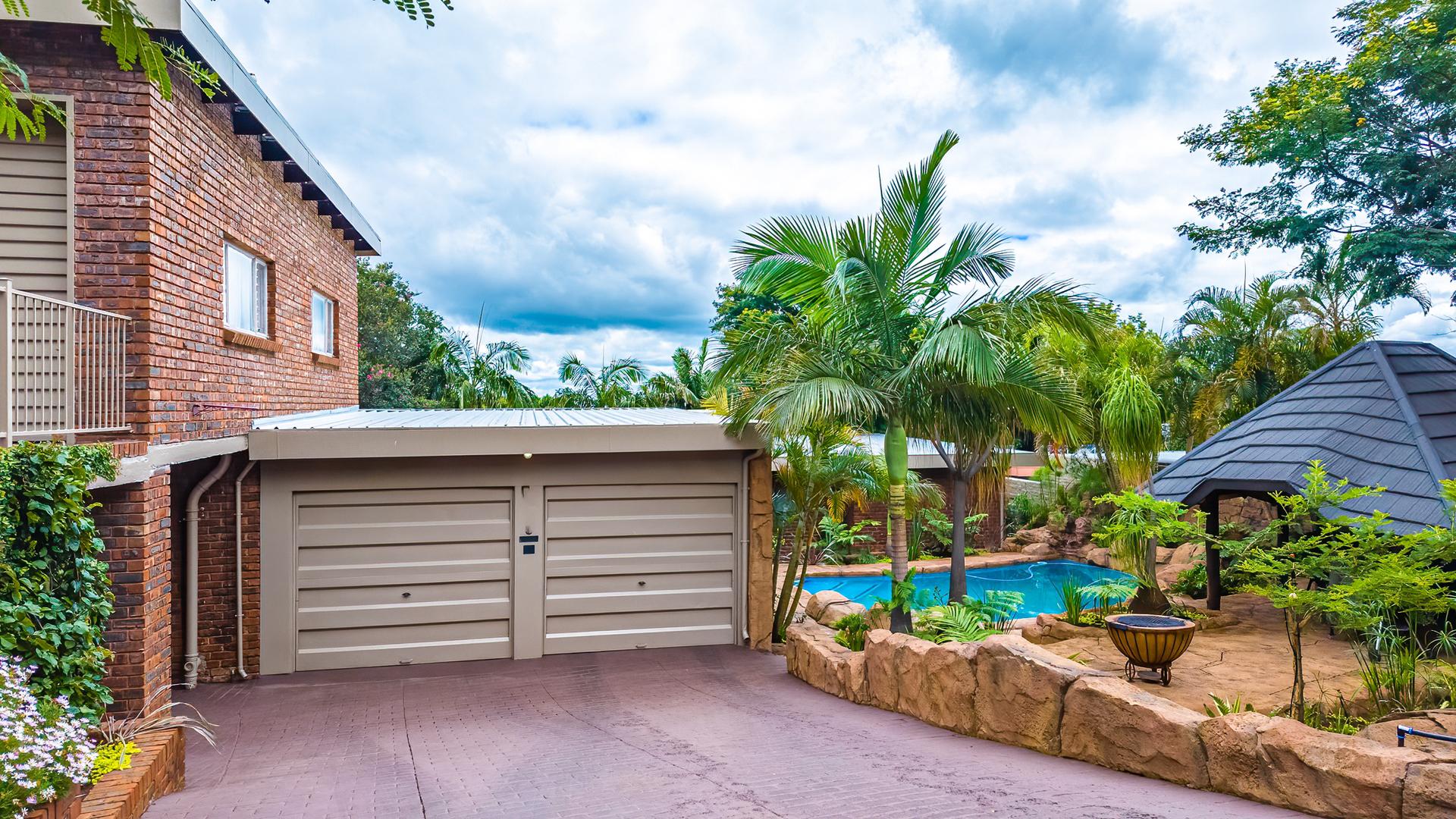  of property in Sinoville