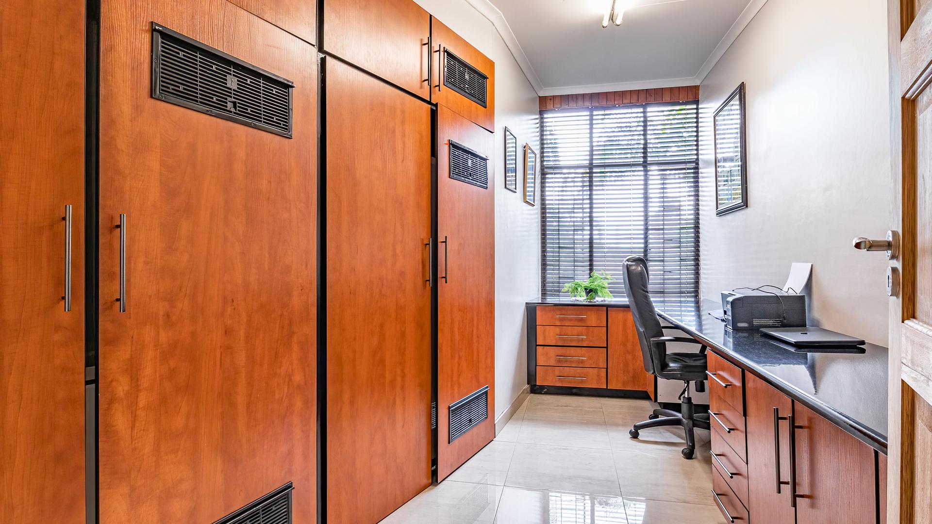  of property in Sinoville