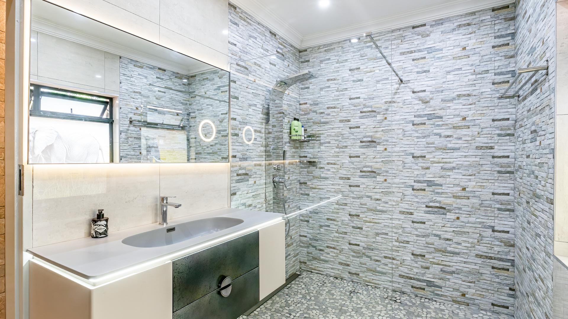  of property in Sinoville