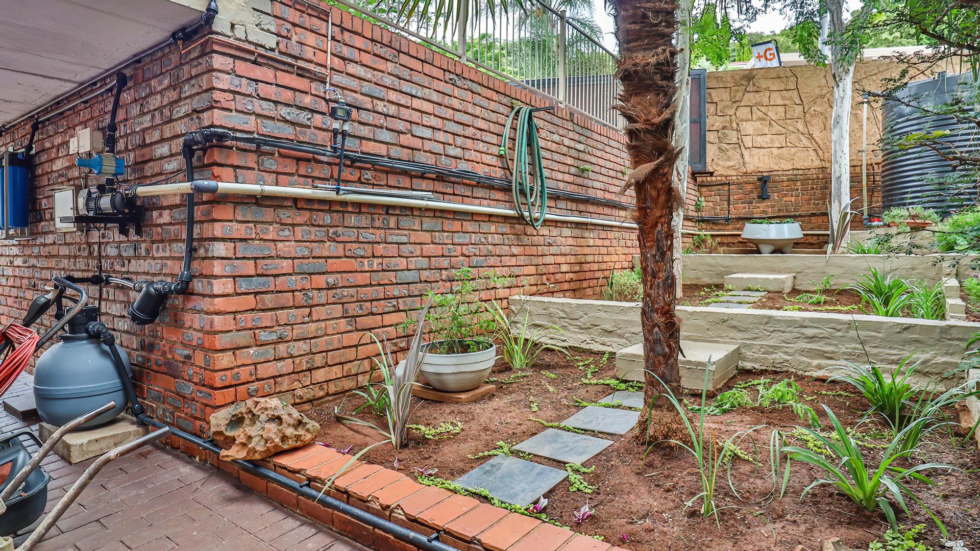  of property in Sinoville