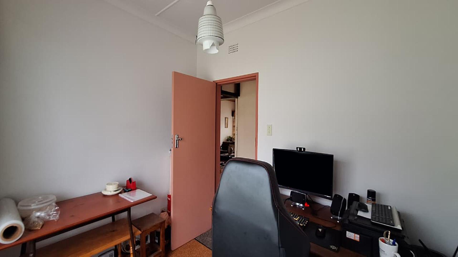 Study - 8 square meters of property in Horison