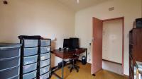 Bed Room 1 - 20 square meters of property in Horison