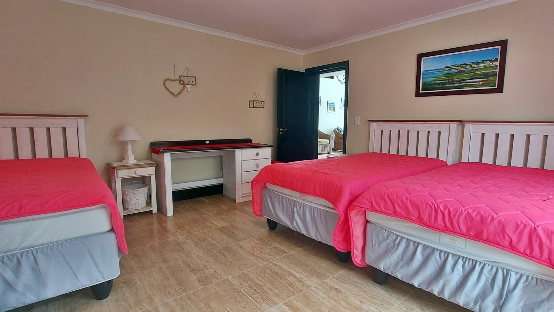 Bed Room 2 of property in Arniston