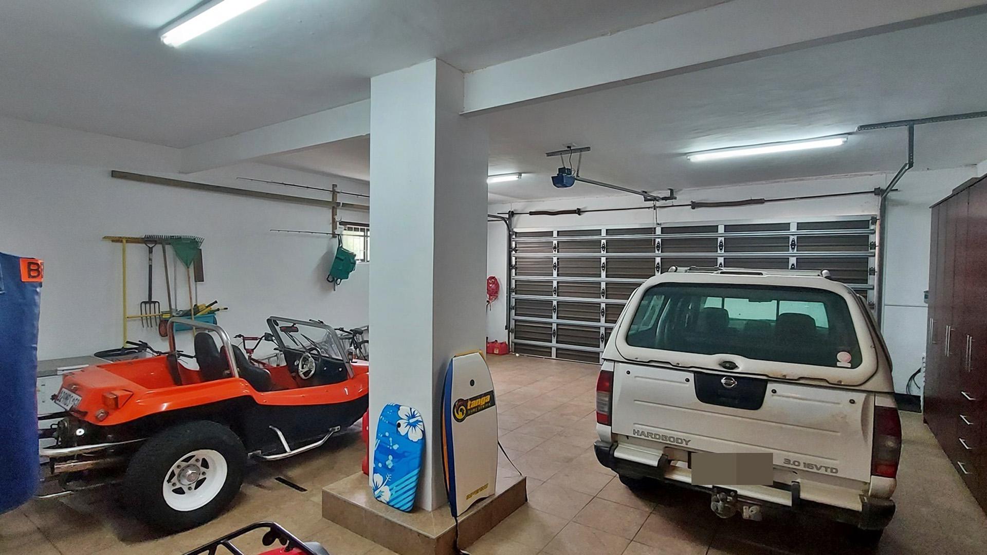 Garage of property in Arniston