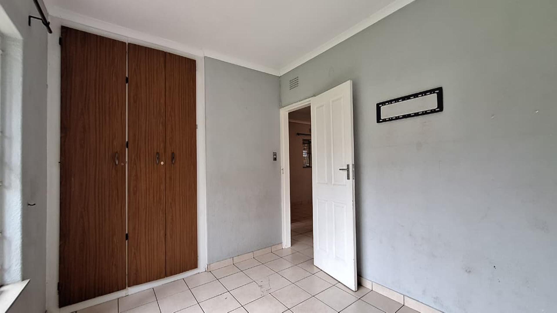 Bathroom 2 of property in Dinwiddie