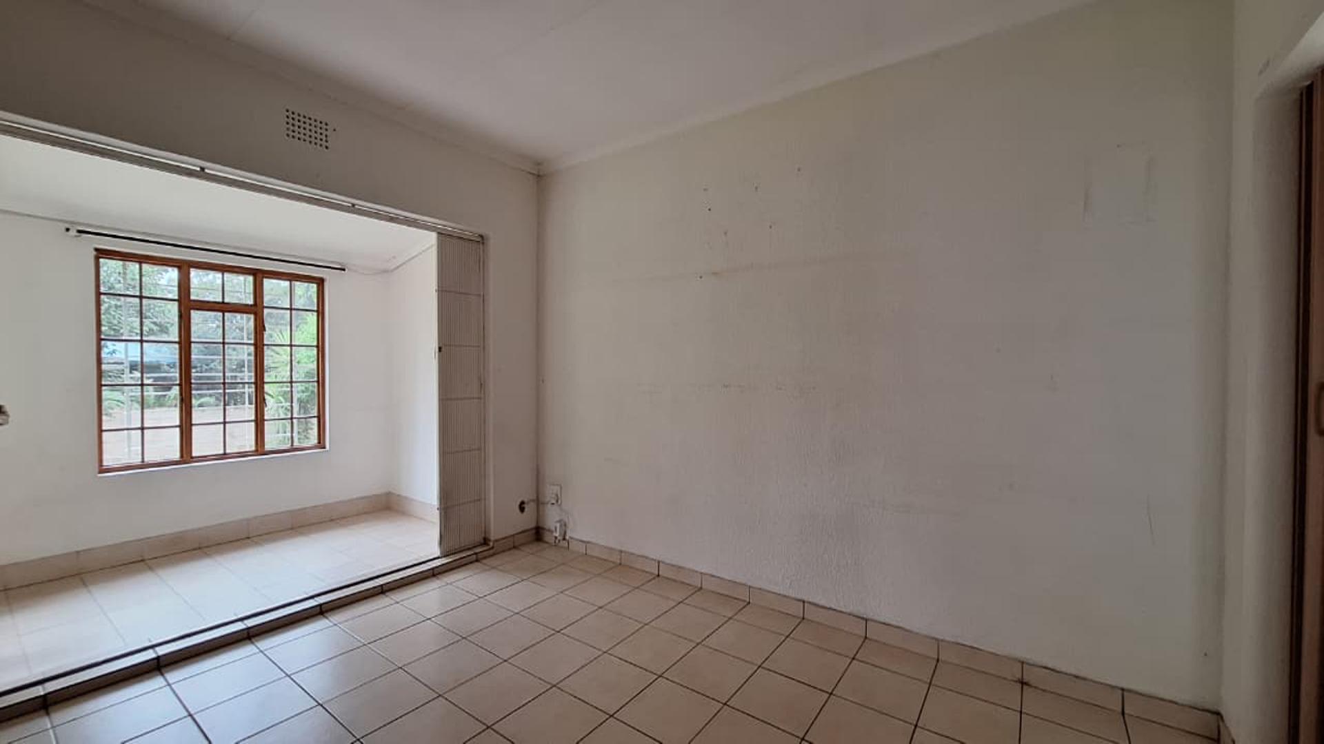 Main Bedroom - 16 square meters of property in Dinwiddie