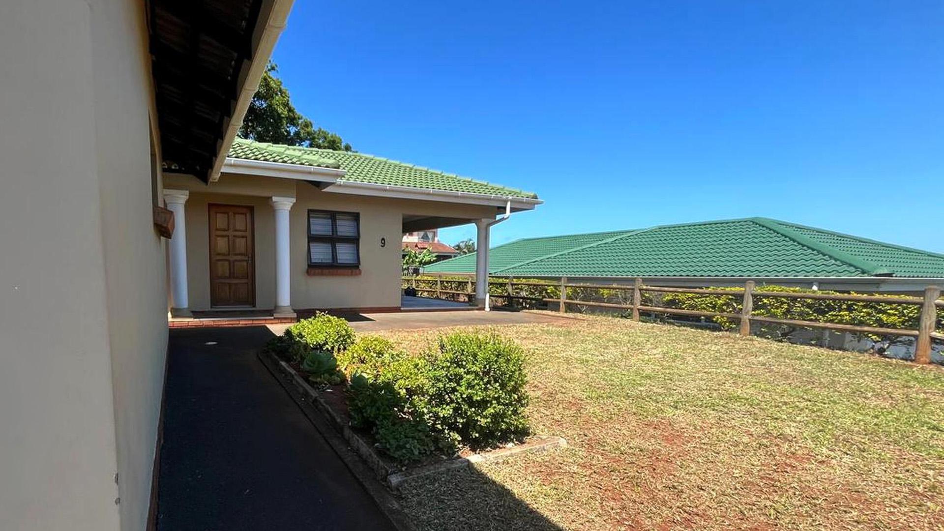 Front View of property in Illovo Beach