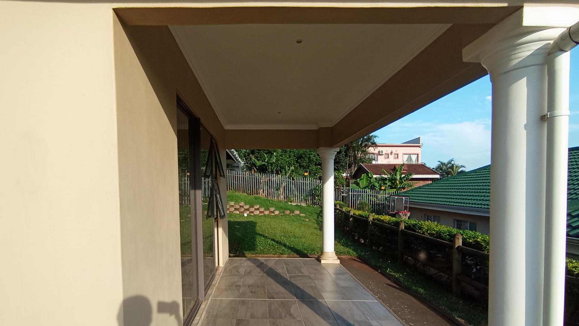 Patio - 9 square meters of property in Illovo Beach