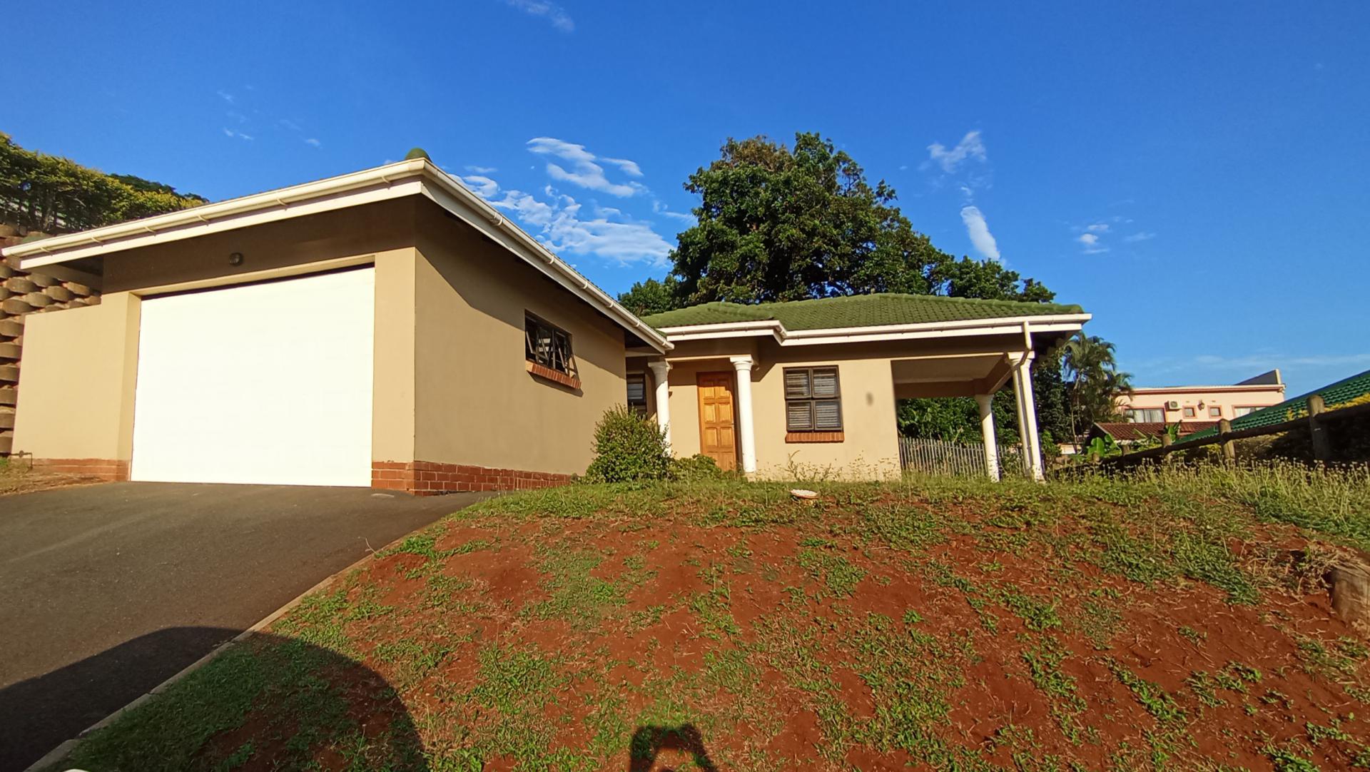 Front View of property in Illovo Beach
