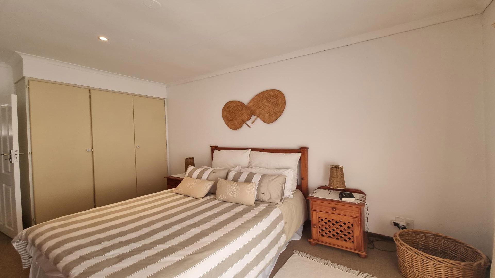 Bed Room 1 of property in Buccleuch