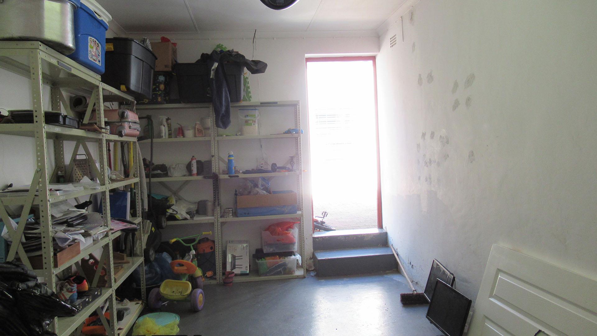 Garage of property in Buccleuch