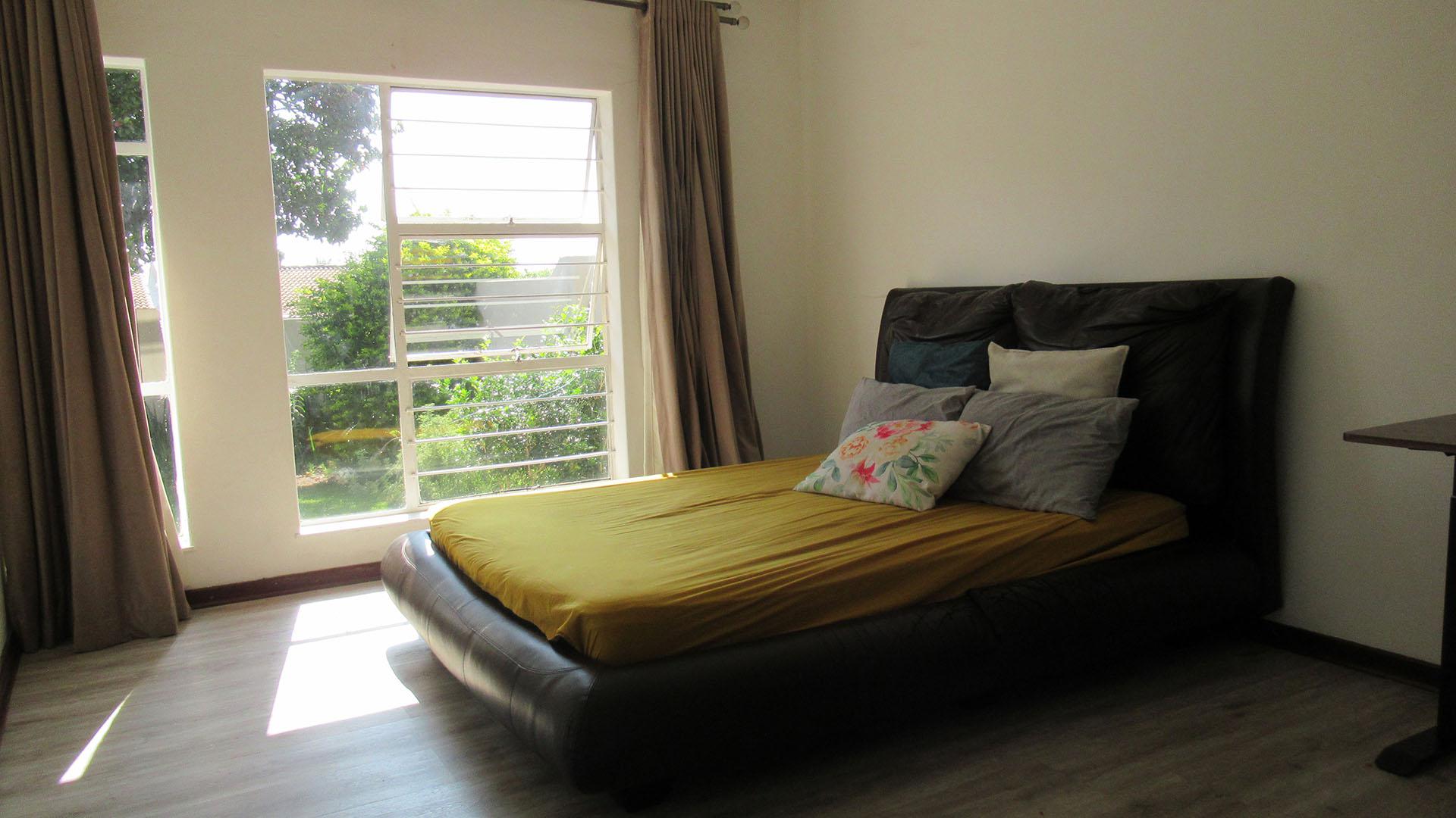 Main Bedroom - 24 square meters of property in Buccleuch