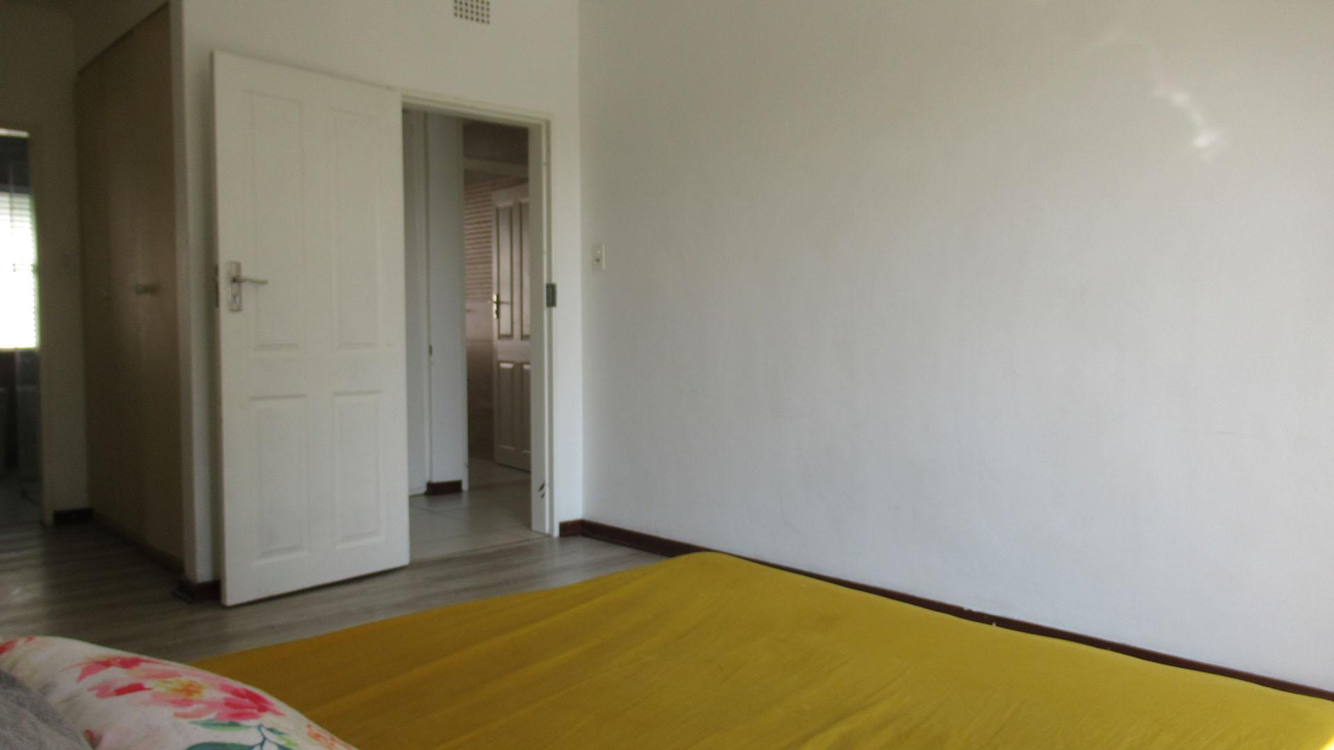 Main Bedroom - 24 square meters of property in Buccleuch