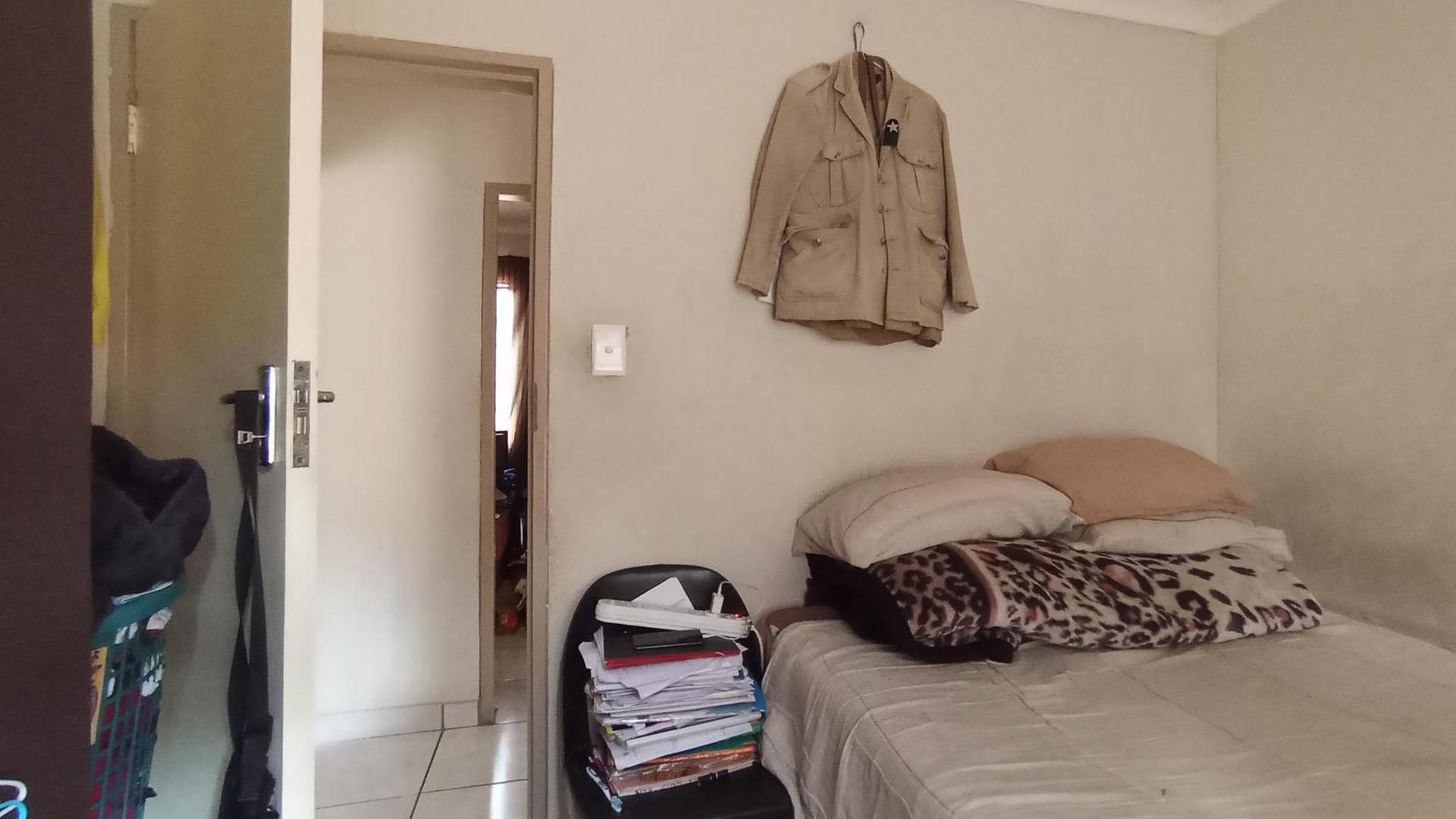 Bed Room 2 - 8 square meters of property in Mamelodi