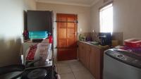 Kitchen - 6 square meters of property in Mamelodi