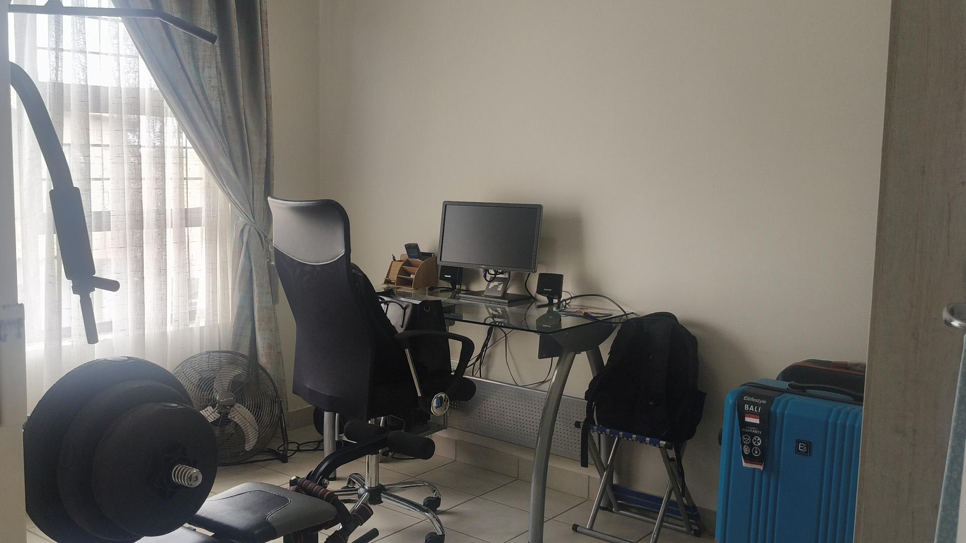 Bed Room 2 of property in Waterval East