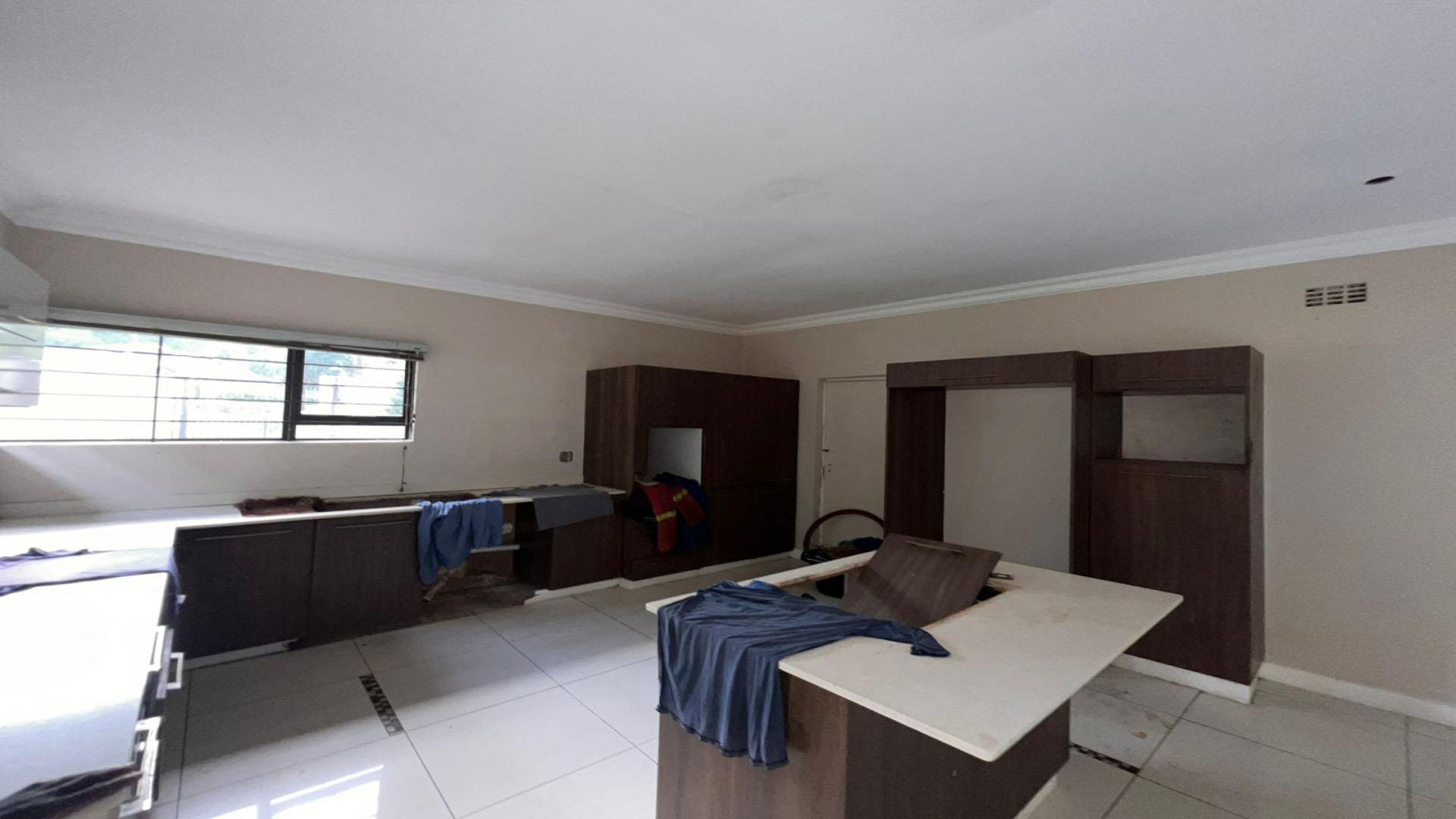 Kitchen of property in Blackridge