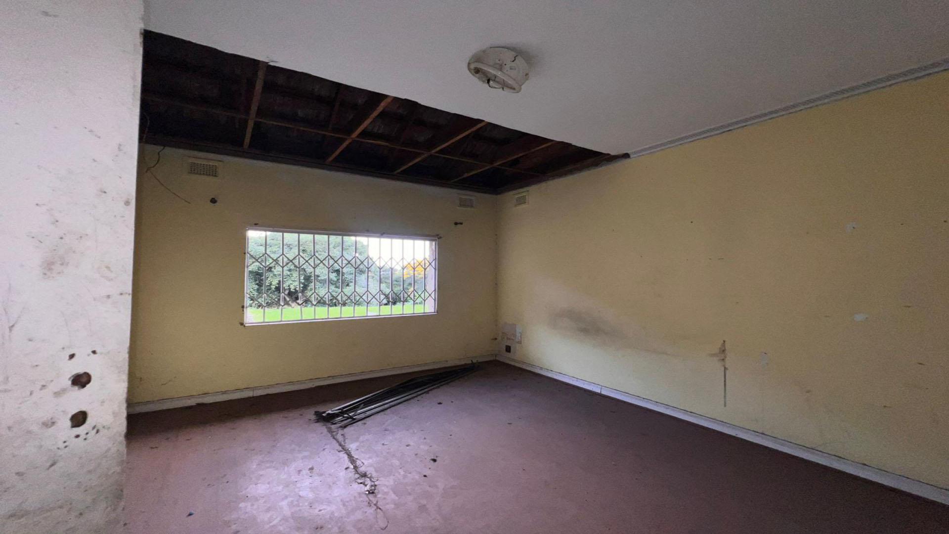 Bed Room 2 of property in Blackridge