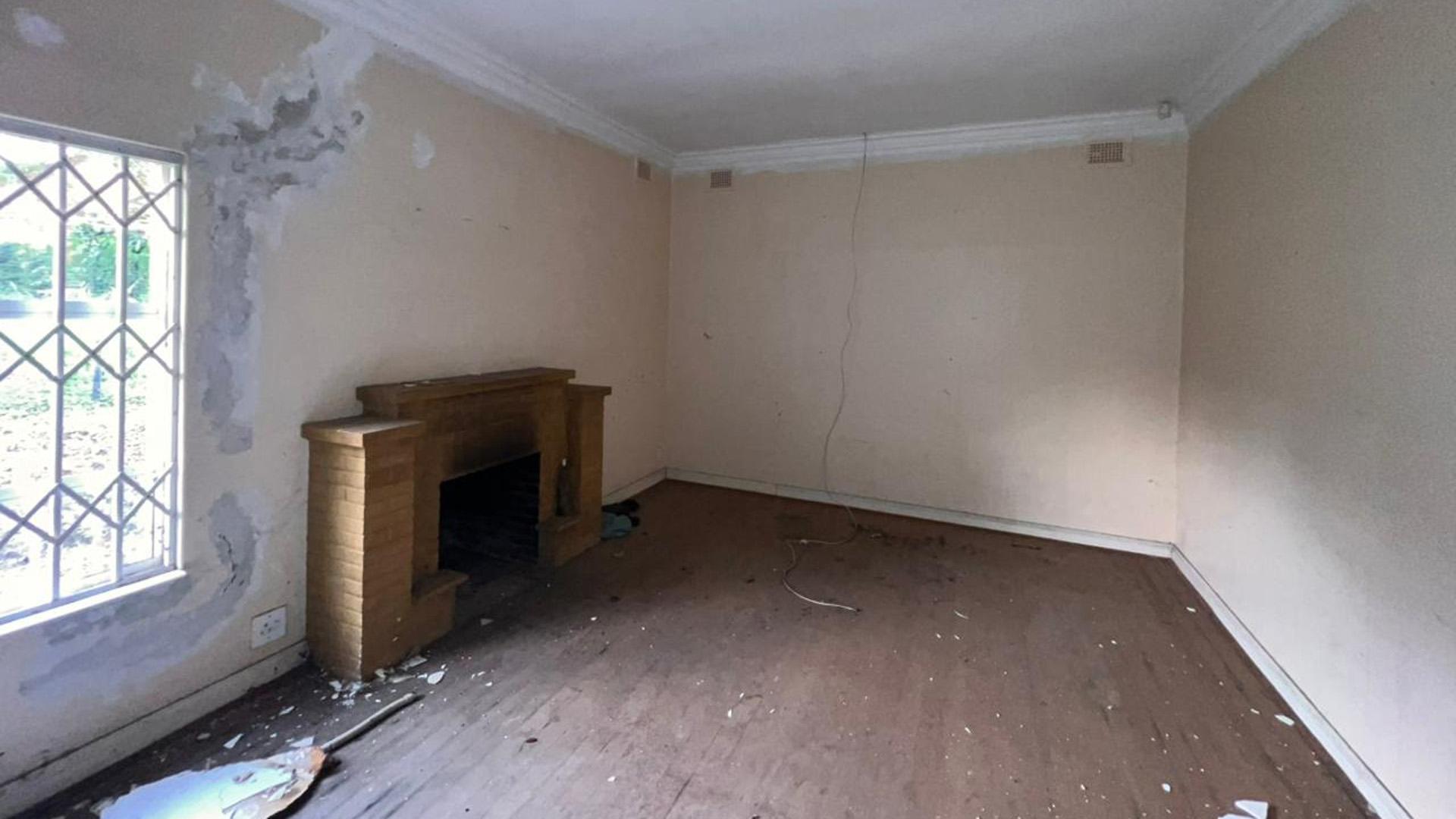Lounges of property in Blackridge