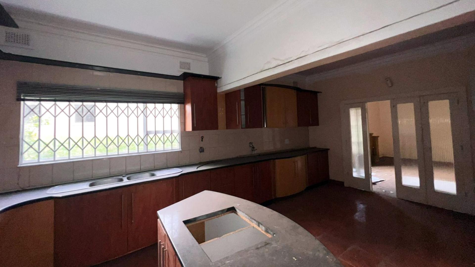 Kitchen of property in Blackridge