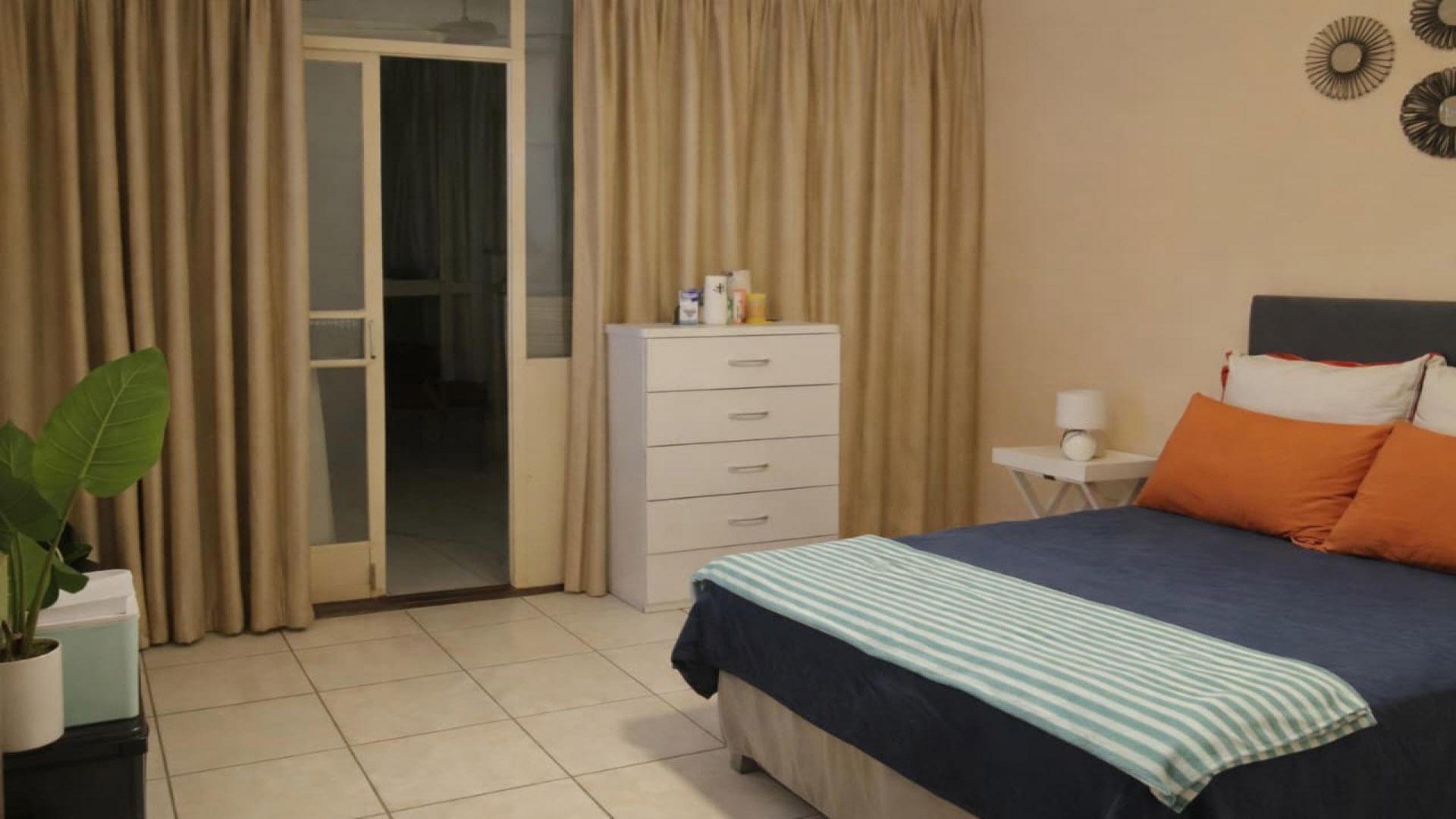 Bed Room 1 of property in Arcadia