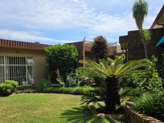 4 Bedroom House for Sale For Sale in Alberton - MR707737