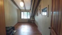 Bed Room 2 - 17 square meters of property in Amanzimtoti 