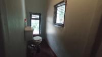 Bathroom 1 - 14 square meters of property in Amanzimtoti 