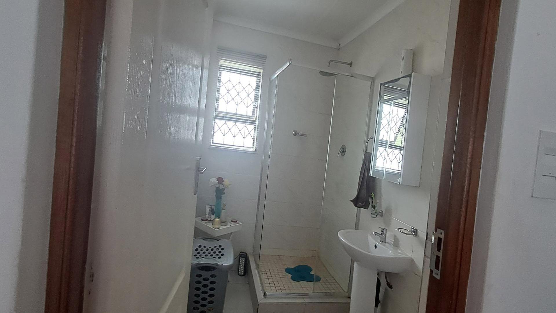 Bathroom 1 of property in King Williams Town