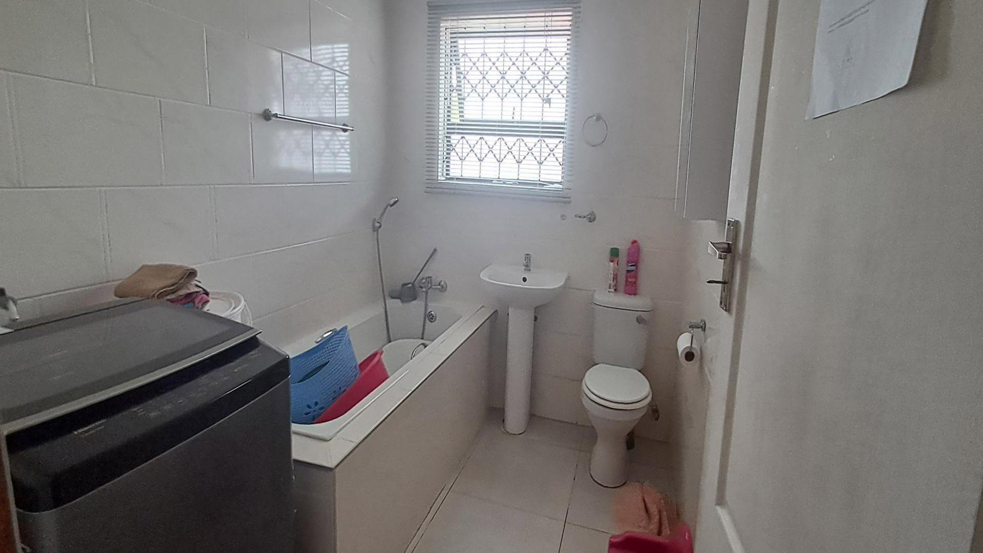 Bathroom 2 of property in King Williams Town