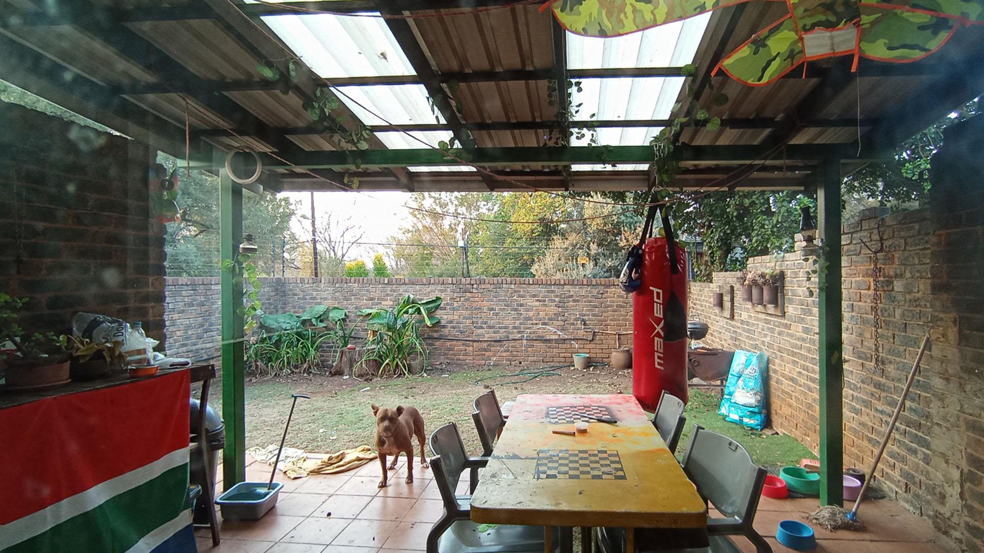 Backyard of property in Eldoraigne